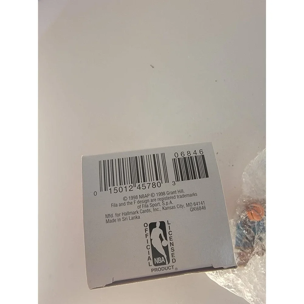 Hallmark Keepsake Grant Hill‎ Ornament 1998 Hoop Stars Series NBA Pistons Box